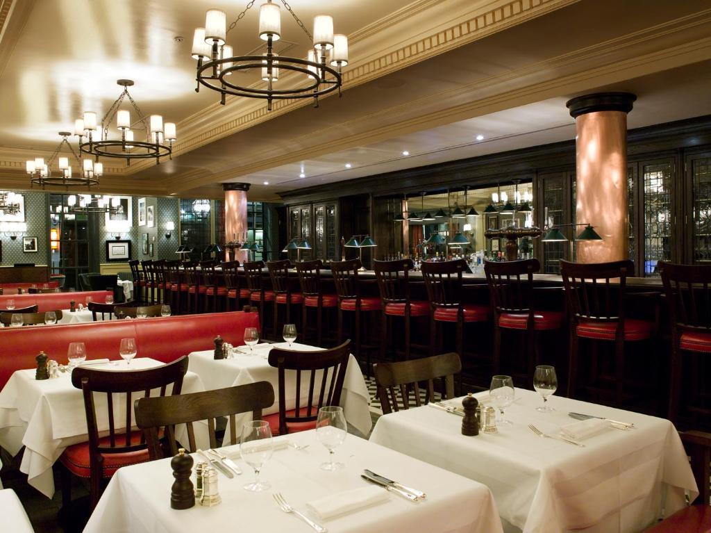Отель Dean Street Townhouse Лондон Экстерьер фото