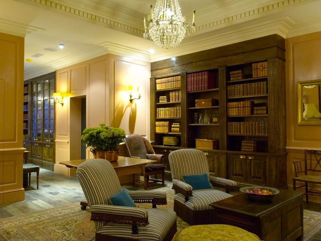 Отель Dean Street Townhouse Лондон Экстерьер фото